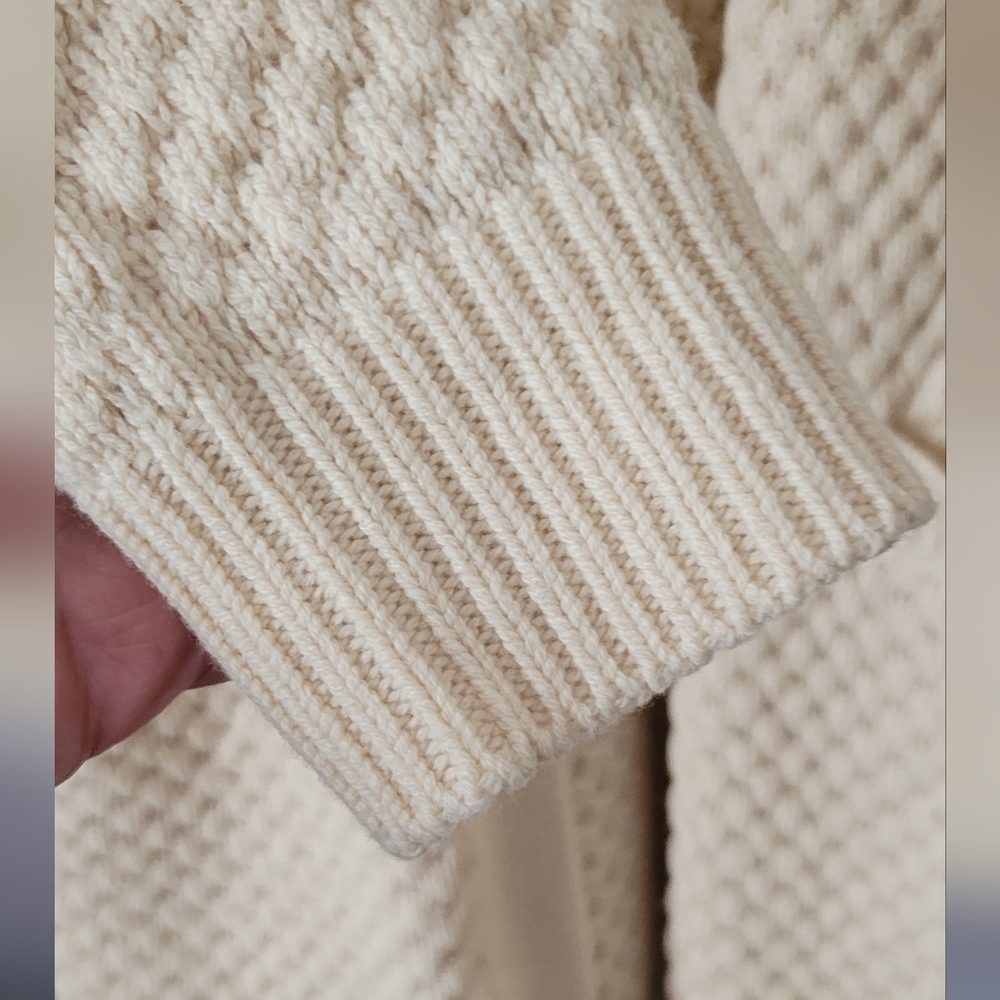 Vince Textured Cream Cardigan Wool/Yak Blend - Soft and Cozy -Exc Condition! - Picture 3 of 13